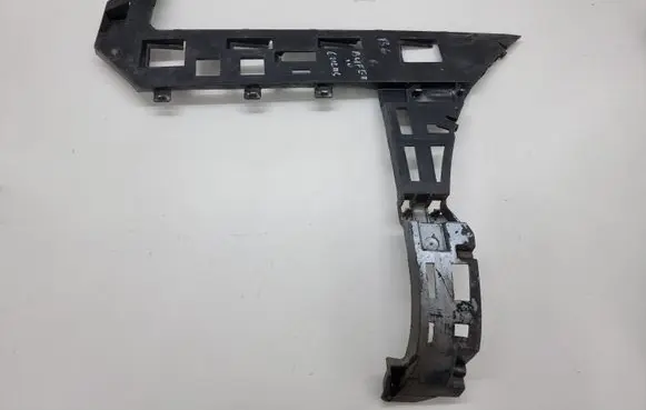 Volkswagen PASSAT B6 Bumper support mounting bracket corner 3C9807378