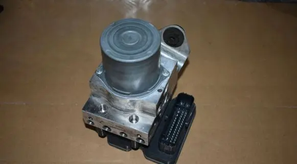 Porsche Cayenne (9Y0 9Y3) ABS control unit/module