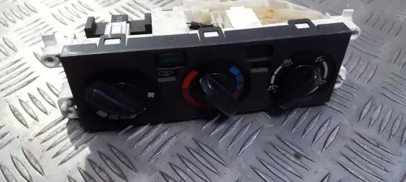 Nissan Almera Climate control unit