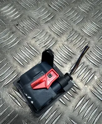 Mercedes-Benz SLK R172 Fuel tank cap lock A0008202303 896123 140120152007
