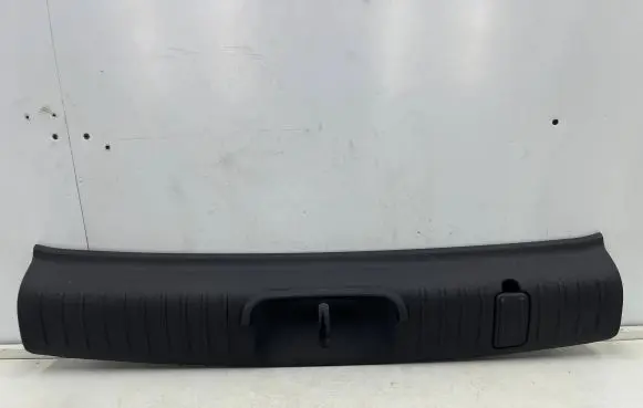 Chrysler PT Cruiser Trunk/boot sill cover protection orj37trmah-a