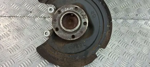Rear wheel hub