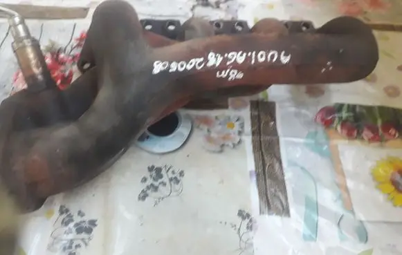 Audi A6 S6 C5 4B Exhaust manifold