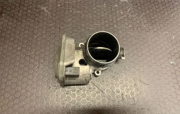 BMW X1 E84 Throttle valve 7804373 B01790023