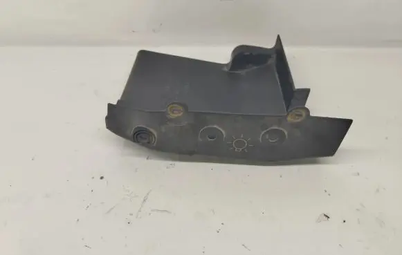 Volkswagen Golf IV Headlight/headlamp dust cover 1J0805965