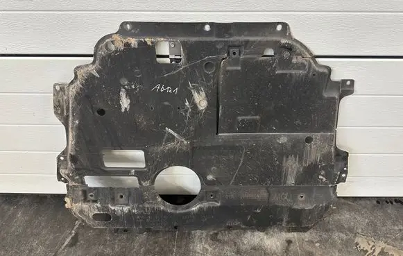 Toyota Auris E180 Engine splash shield/under tray 5144102320
