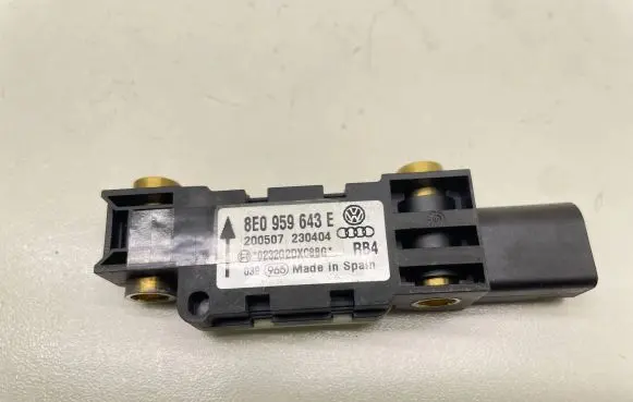 Audi A6 S6 C5 4B Airbag deployment crash/impact sensor 8E0959643E 200507230404 0232G2DXC8BG