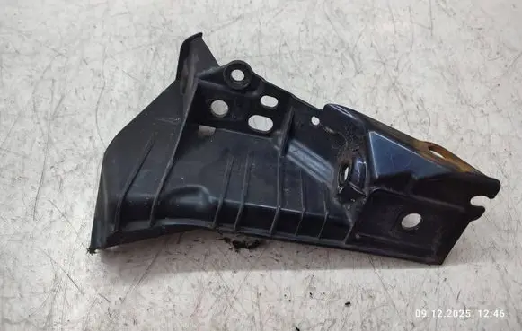 Jaguar XJ X351 Fender mounting bracket AW9316291ac