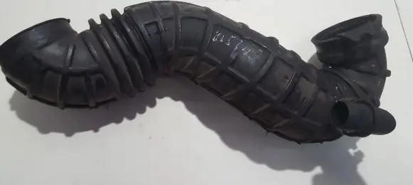 Audi A6 S6 C4 4A Air intake hose/pipe 4a0145747a