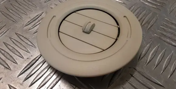 Chrysler Grand Voyager V Air vent grill in roof 