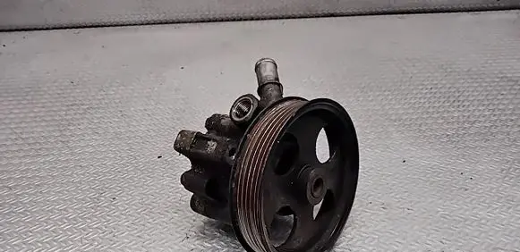 Opel Insignia A Power steering pump 55563329