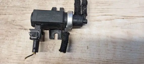 Audi A3 S3 8L Turbo solenoid valve 1H0906627