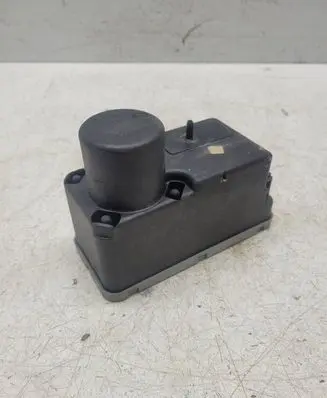 Volkswagen PASSAT B4 Central locking vacuum pump 1H0962257