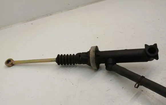 Clutch slave cylinder