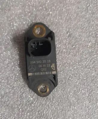 Mercedes-Benz R W251 Airbag deployment crash/impact sensor a0045423518 0045423518