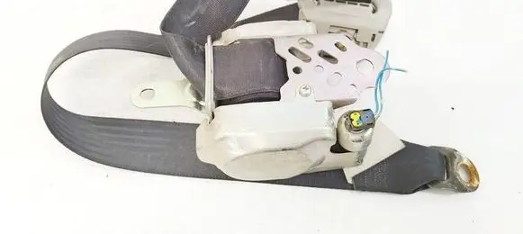 Front seatbelt