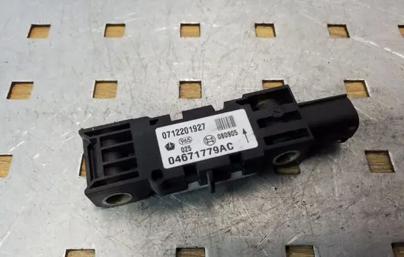 Jeep Grand Cherokee (WK) Airbag deployment crash/impact sensor 04671779AC