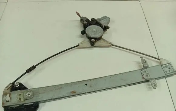 Subaru Legacy Sliding door window regulator with motor 
