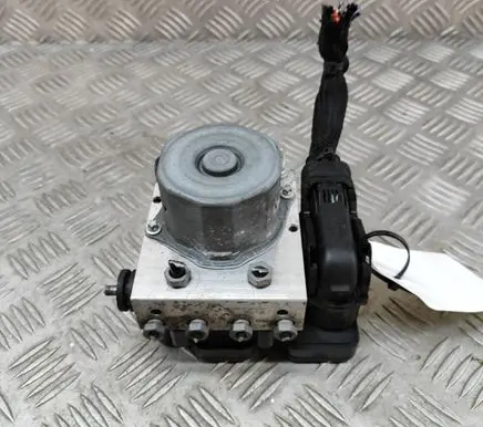 Mercedes-Benz CLA C117 X117 W117 ABS Pump A0004313700