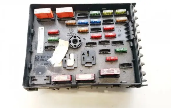 Volkswagen PASSAT B6 Fuse box set 3c0937125 6359-2777