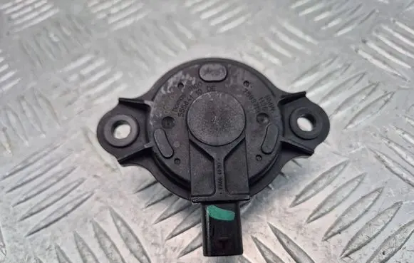 BMW 5 F10 F11 Camshaft vanos timing valve 7593719 1136