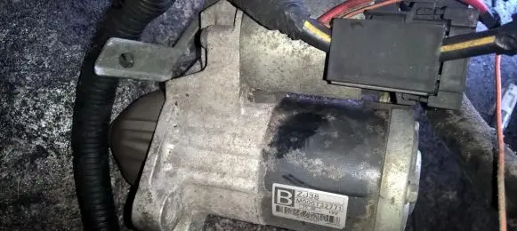Mazda 2 Starter motor m000t32771 zj38