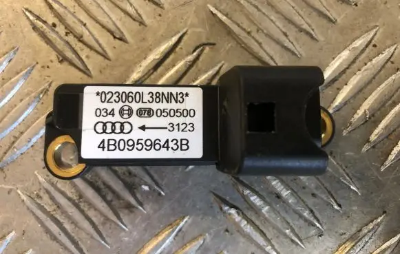 Audi A6 S6 C5 4B Airbag deployment crash/impact sensor 4B0959643B 050500 023060L38NN3