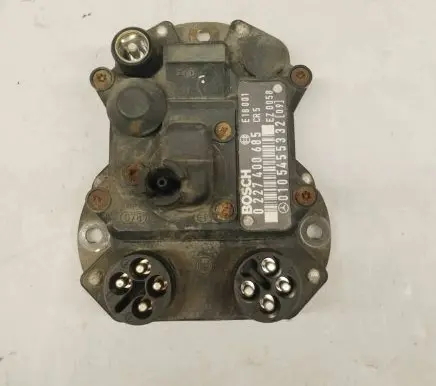 Mercedes-Benz 190 W201 Ignition amplifier control unit 0105455332 A0105455332 0227400685