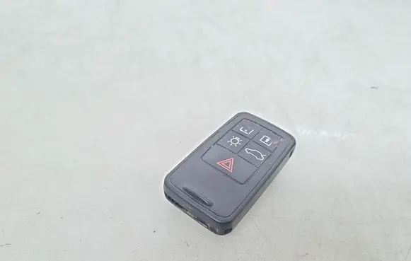 Volvo V70 Ignition key/card