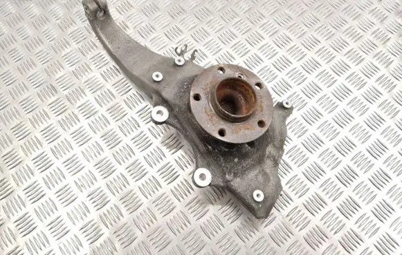 BMW 6 F06 Gran coupe Front wheel hub