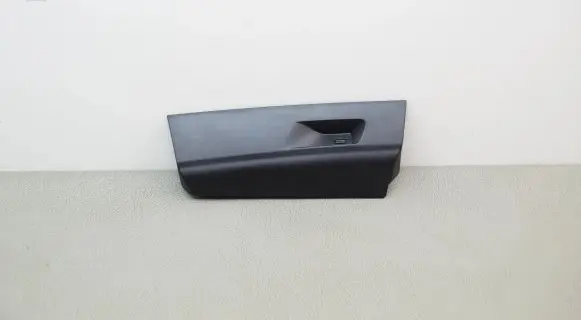 BMW X5 F15 USB socket connector 6814701