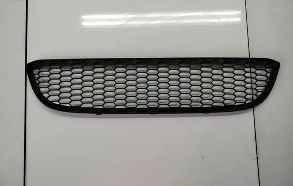 BMW 1 E81 E87 Front bumper lower grill 5111790809