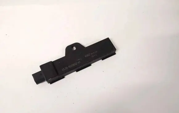BMW X5 F15 Antenna control unit 6520922083201 6520-9220832-01