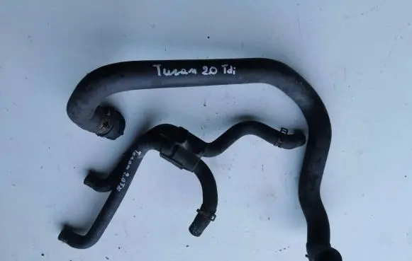 Volkswagen Touran I Engine coolant pipe/hose