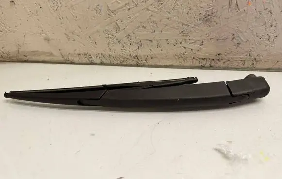 Opel Insignia A Rear wiper blade arm 13240608