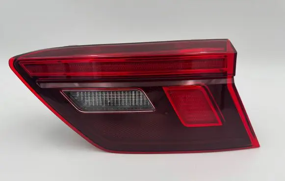 Volkswagen Tiguan Rear/tail lights 5NA945094F
