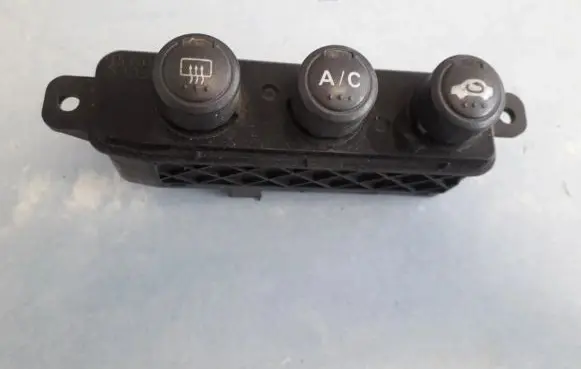 Honda Civic Windscreen/window heater switch