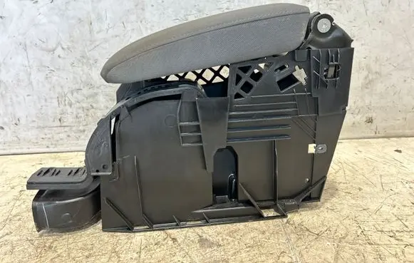 Volkswagen Golf V Armrest 1K0713187