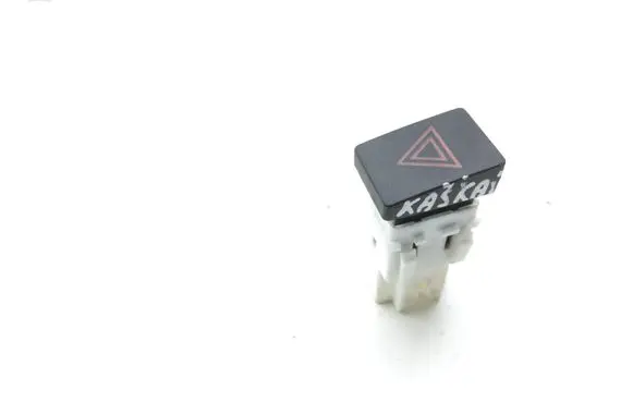 Nissan Qashqai Hazard light switch 25290 N9180