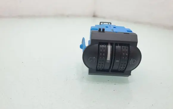 Volkswagen Touareg I Headlight level height control switch 7L6941333F