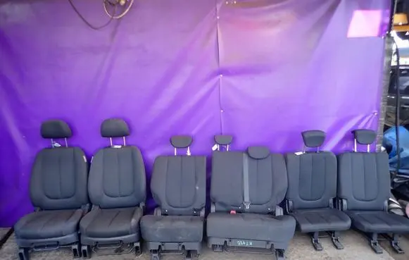 Seat set