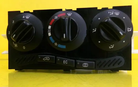 Mercedes-Benz A W168 Climate control unit 1688300485