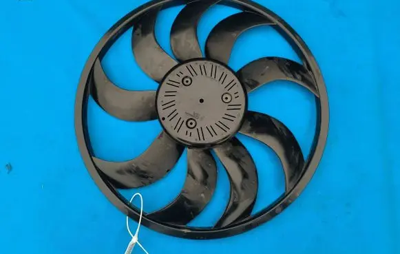 BMW X5 E53 Fan impeller 8250121