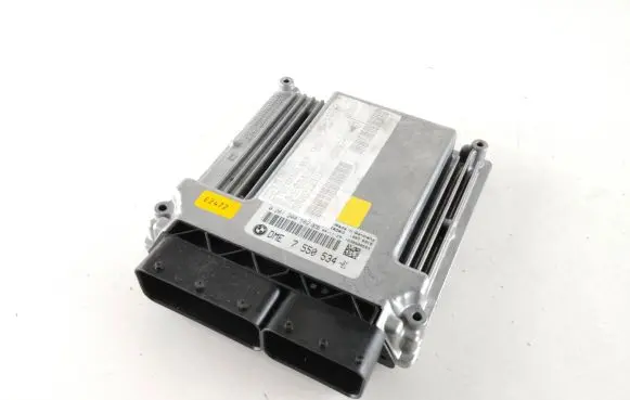 BMW 1 E81 E87 Engine control unit/module 7550534 0261208582 1039S08583