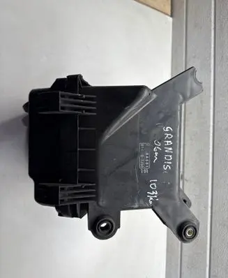 Air filter box