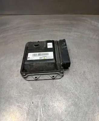 Opel Astra J Engine control unit/module 55575315 8275800955 86A41P2093211038