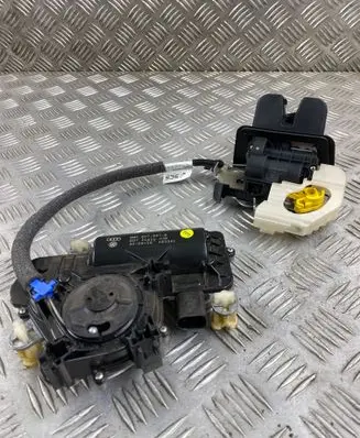 Audi Q7 4M Tailgate/trunk/boot lift motor 4M0827887B