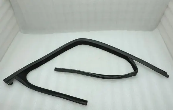 Opel Zafira C Rubber seal front door window/glass 13259969 148330