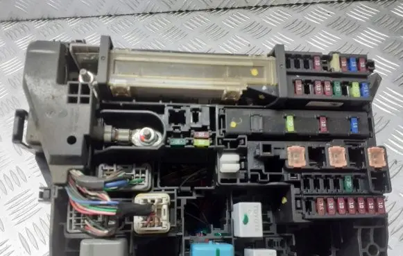 Toyota Corolla E140 E150 Fuse box set