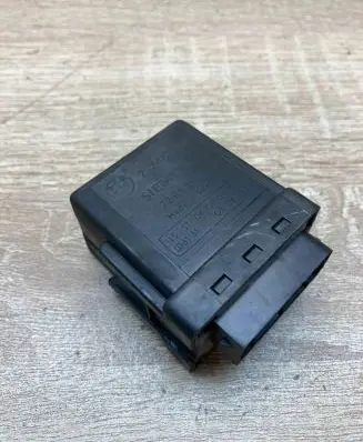 BMW 5 E39 Glow plug pre-heat relay 2246919 72RB510